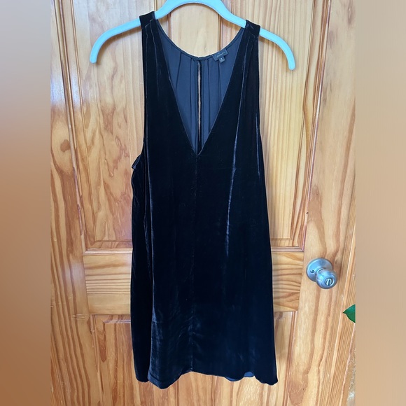Aritzia dress - Picture 2 of 8